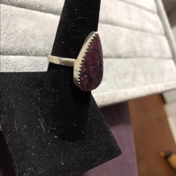 New Sterling Silver Teardrop Russian Eudialyte Ring Size 8 Red Greens Crystal - Picture 14 of 16